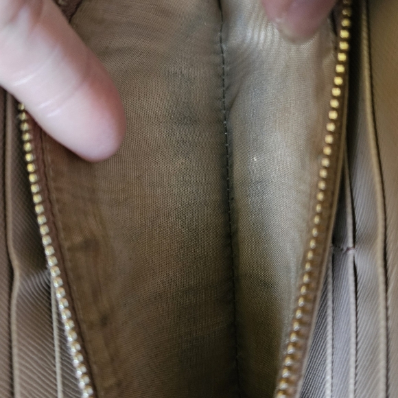 Prada Wallet - Picture 10 of 15